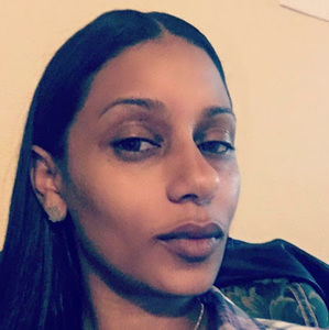 Meet your Posher, Donisha